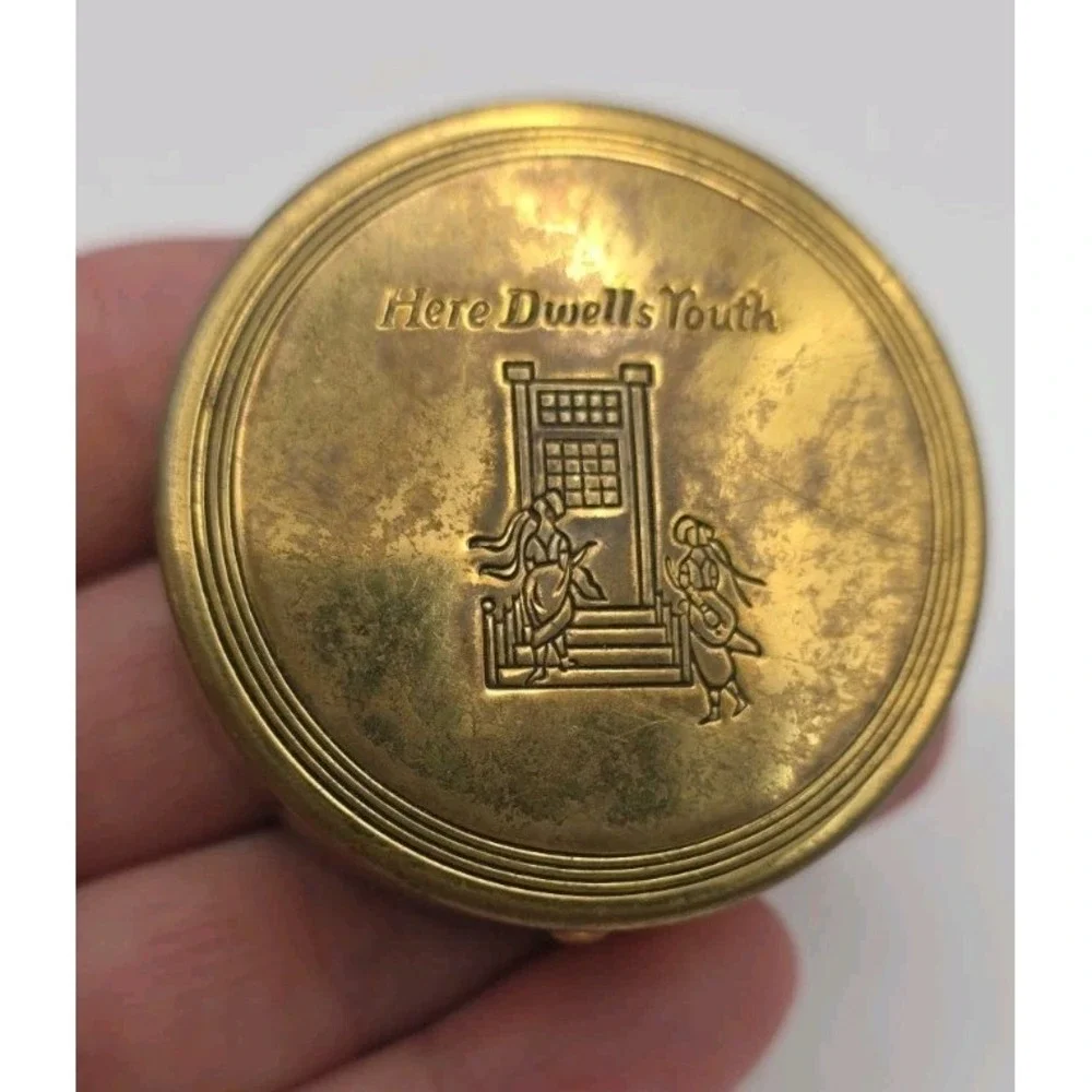 Vintage Primrose House Cosmetics 1920s Powder Compact Here Dwells Youth Salon